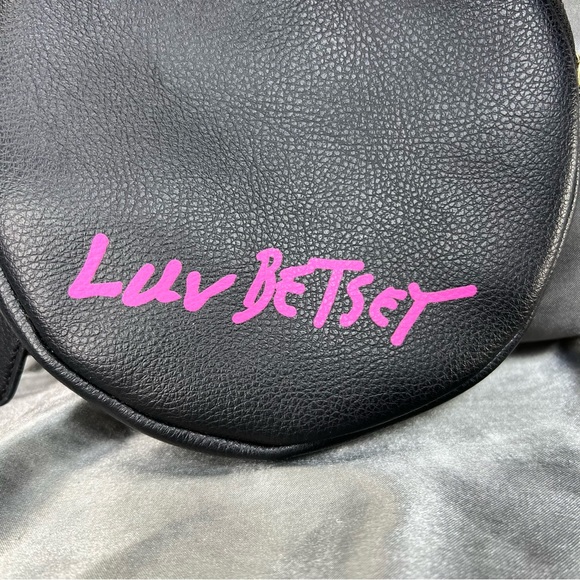 Betsey Johnson Black Baby Shark Wristlet Clutch Bag Coin Purse NWOT - Picture 5 of 10